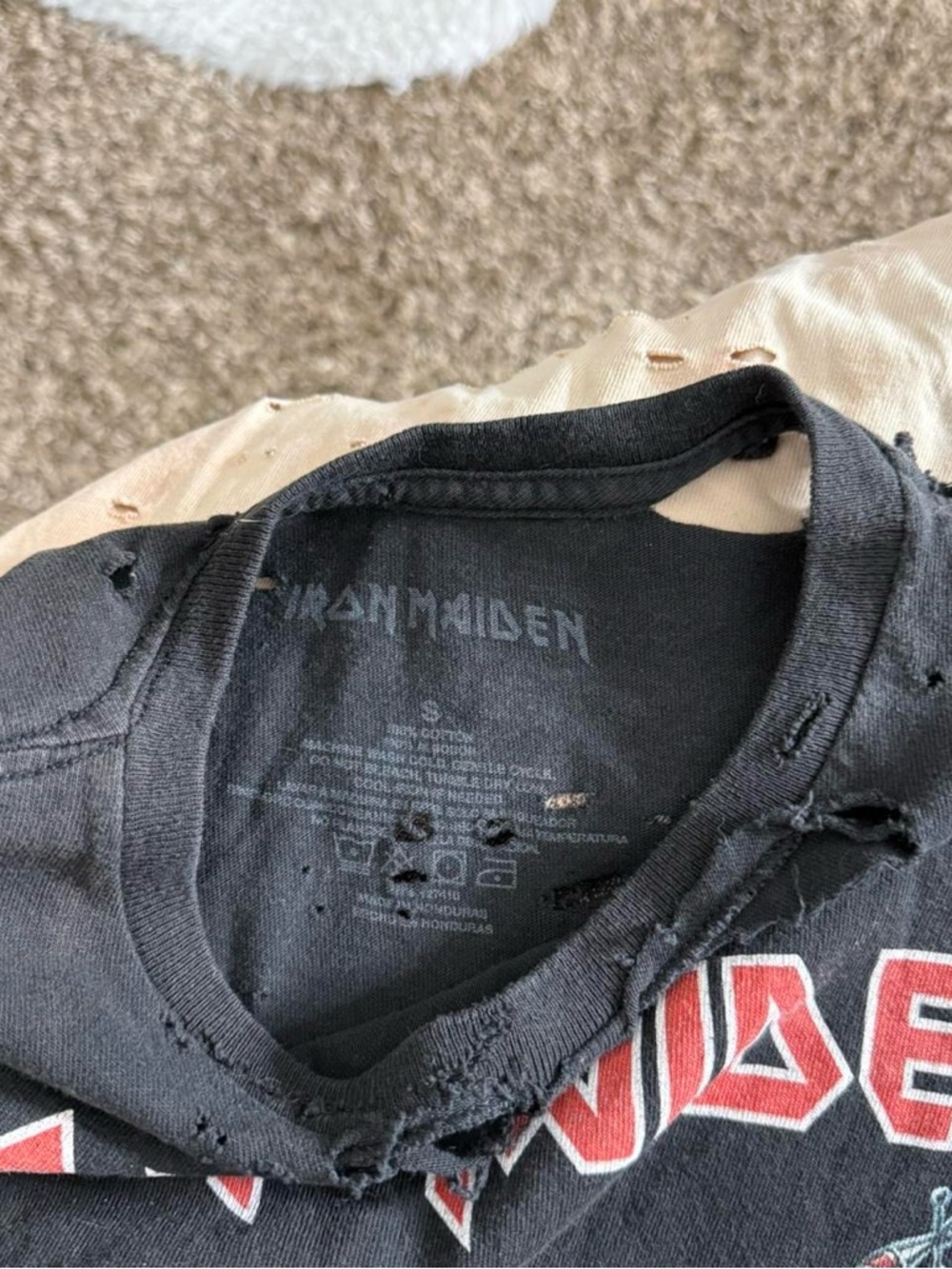 indie sleaze heavily distressed grunge Iron Maiden metal band Tee | men’s sz S - Picture 5 of 5